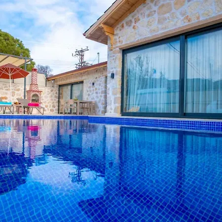 Anka Saribelen Villa Kas